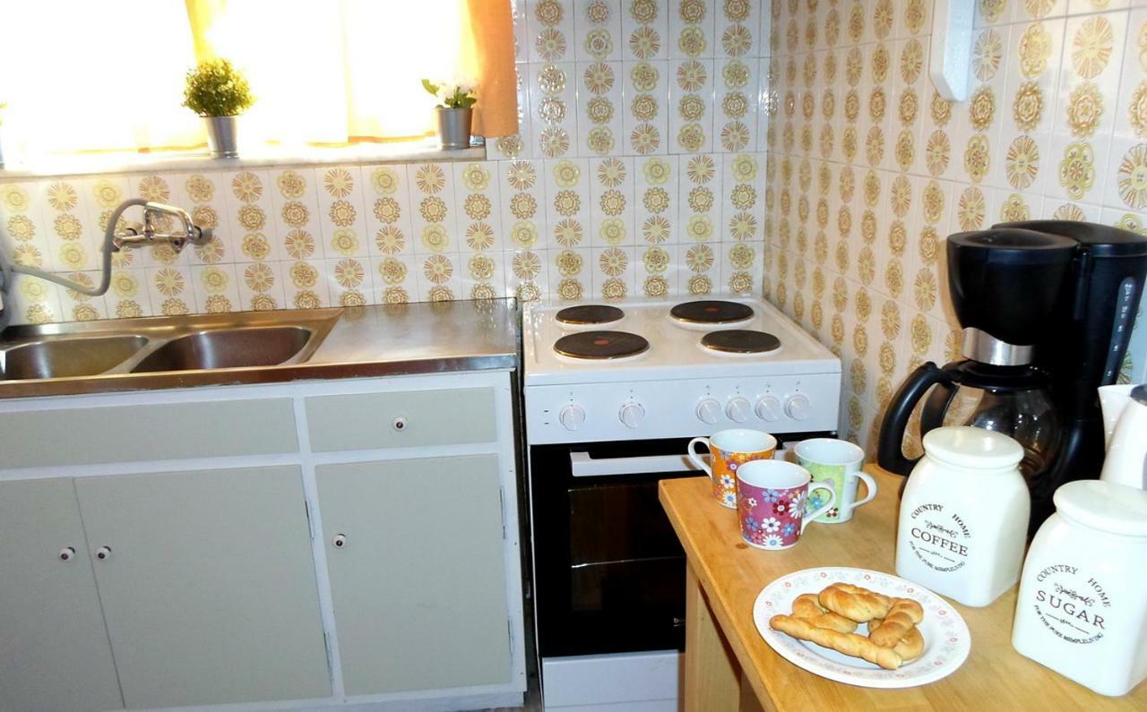 Elena'S Apartments Батси Экстерьер фото